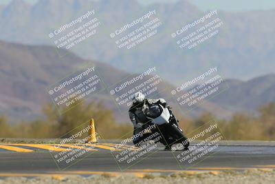 media/Apr-09-2023-SoCal Trackdays (Sun) [[333f347954]]/Turn 14 (1015am)/